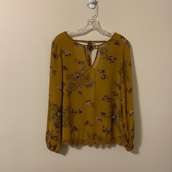 Size Small Long Sleeve Lightweight Top by JOLT - Picture 2 of 16